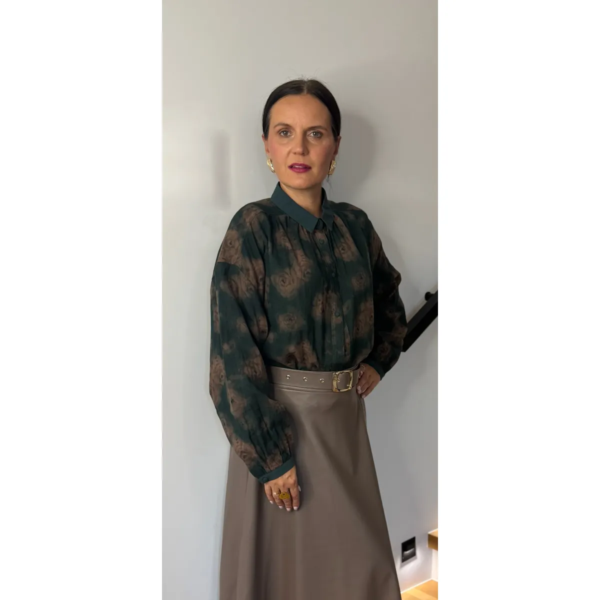 Bawełniana bluzka TINA w odcieniu zieleni w kwiaty