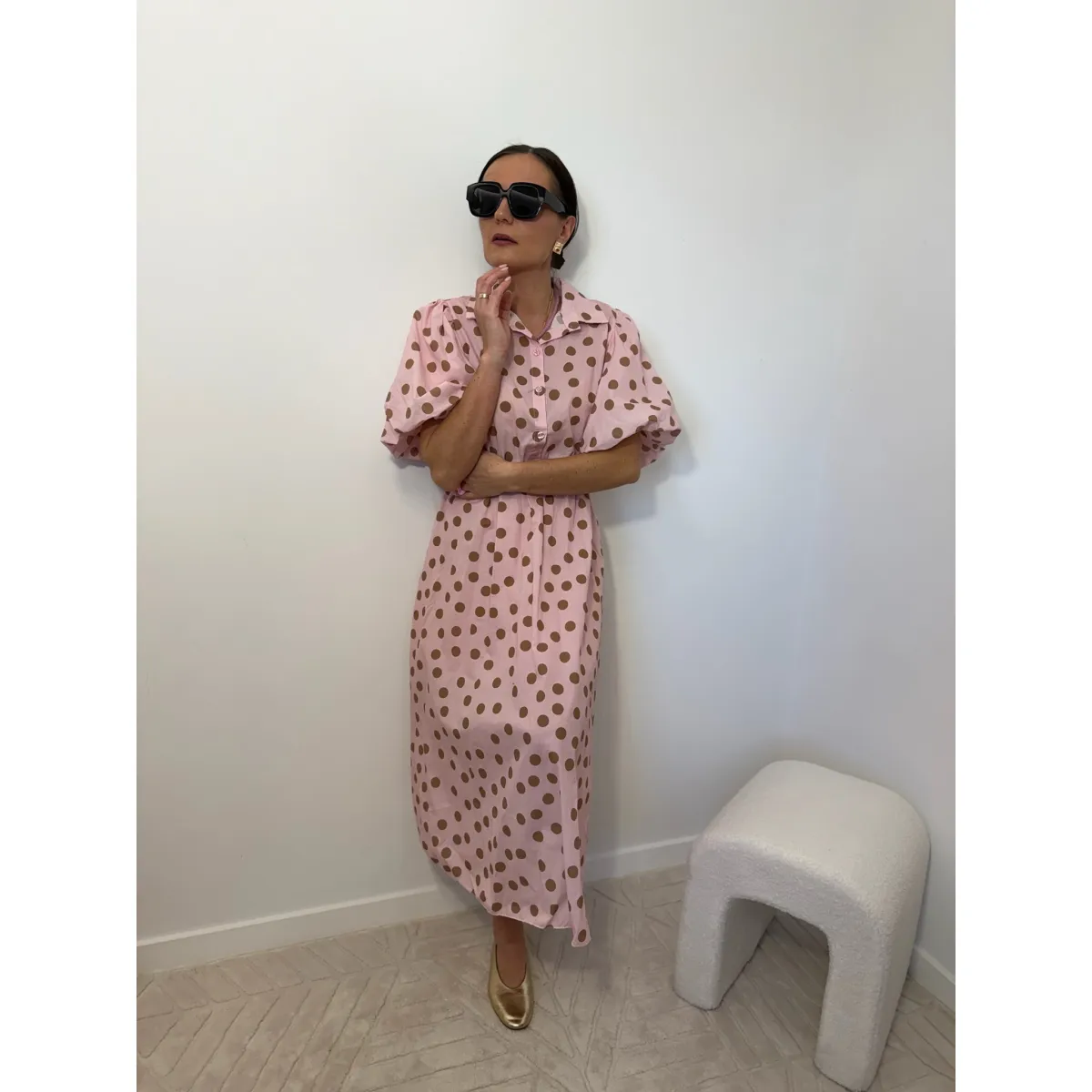 Bawełniana sukienka BONA w odcieniu pudrowego różu w kropki