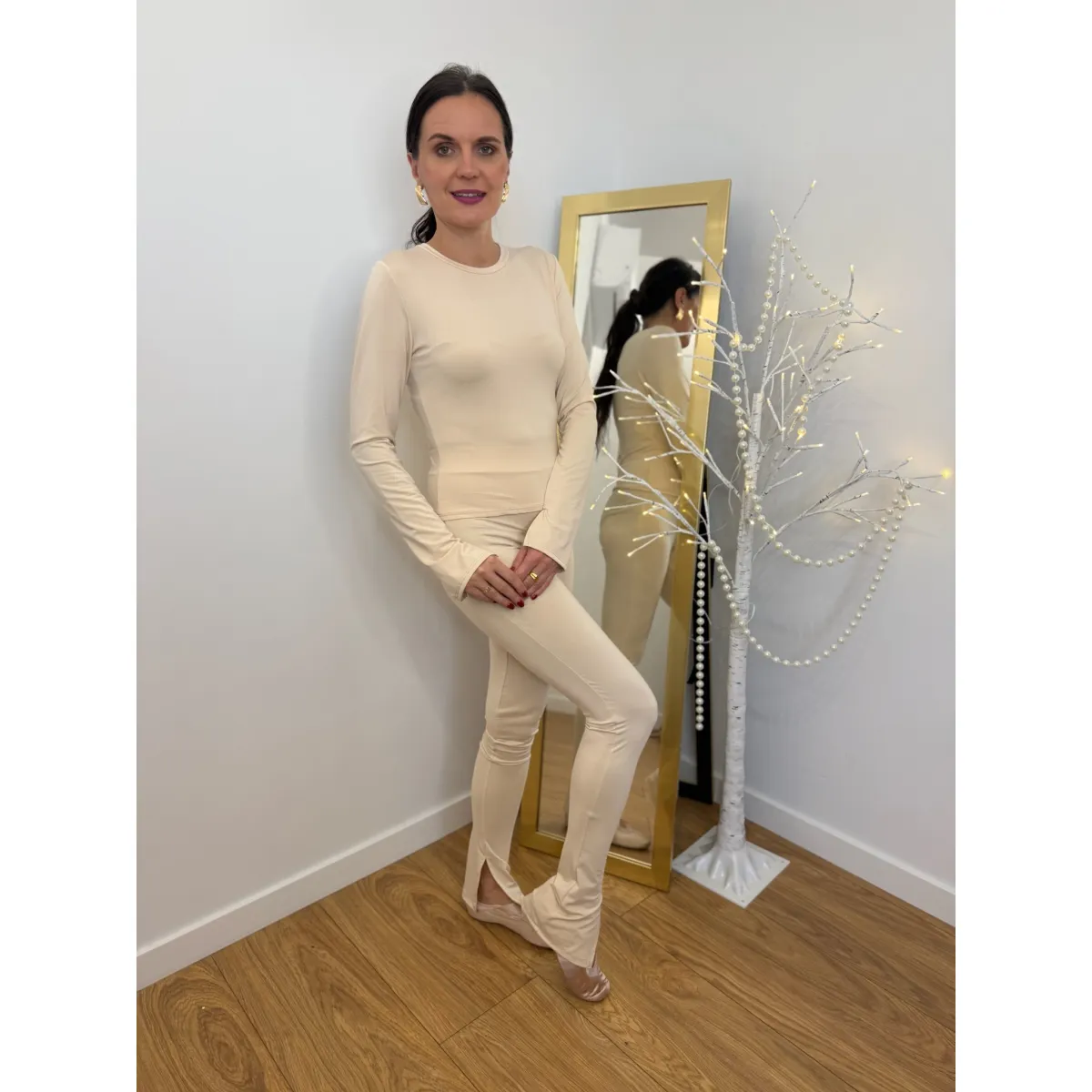Wiskozowy set LARKA z legginsami w odcieniu wanilii