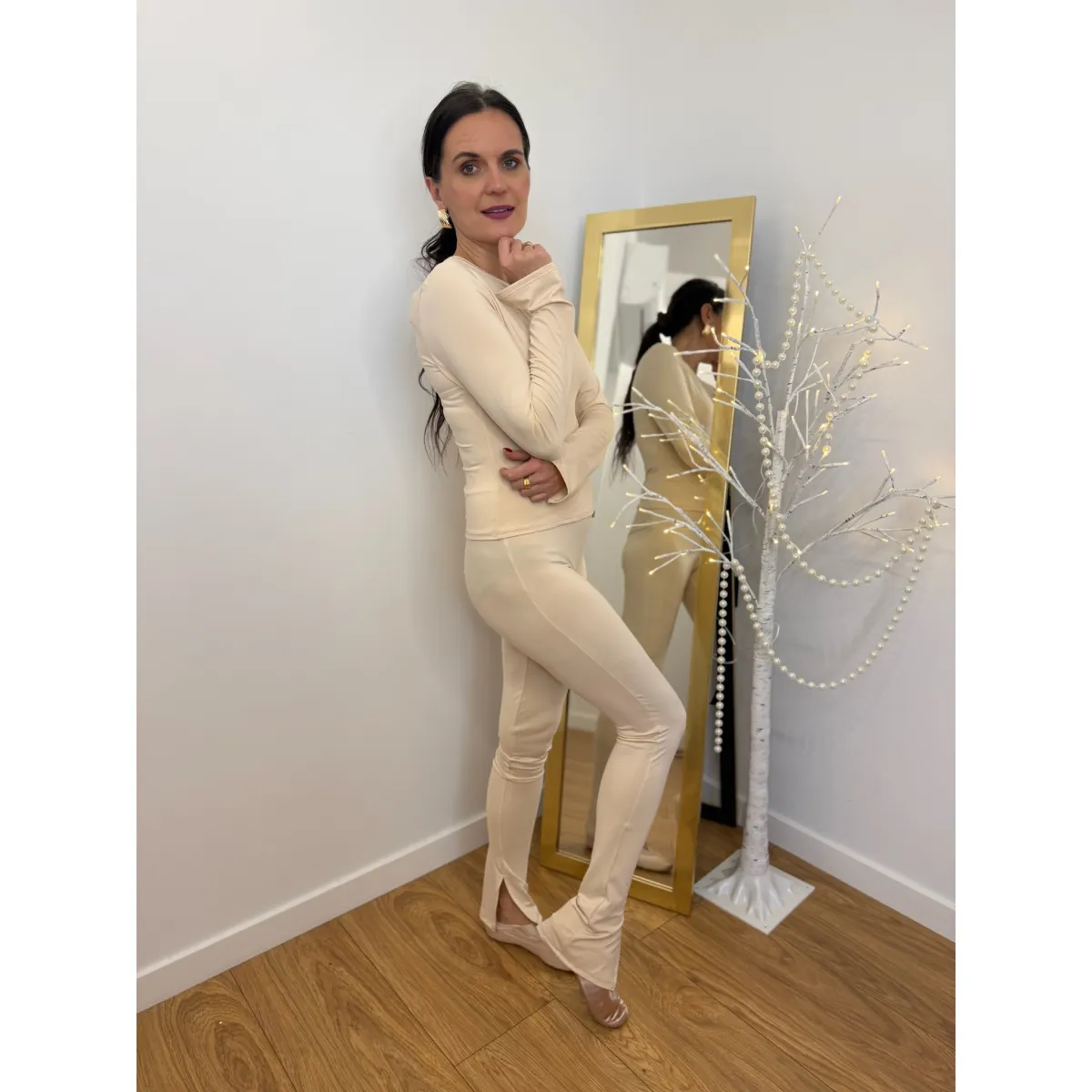 Wiskozowy set LARKA z legginsami w odcieniu wanilii