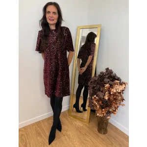 Cekinowa sukienka STARS w odcieniu bordo