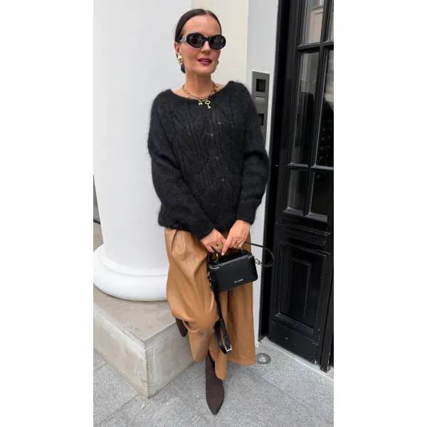 Moherowy sweter KASJANA w kolorze czerni