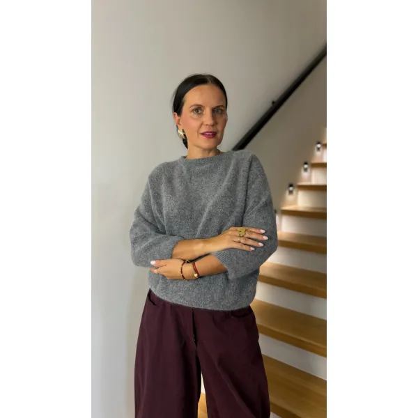 Miękki sweter z domieszką królika MIU w odcieniu gołębim