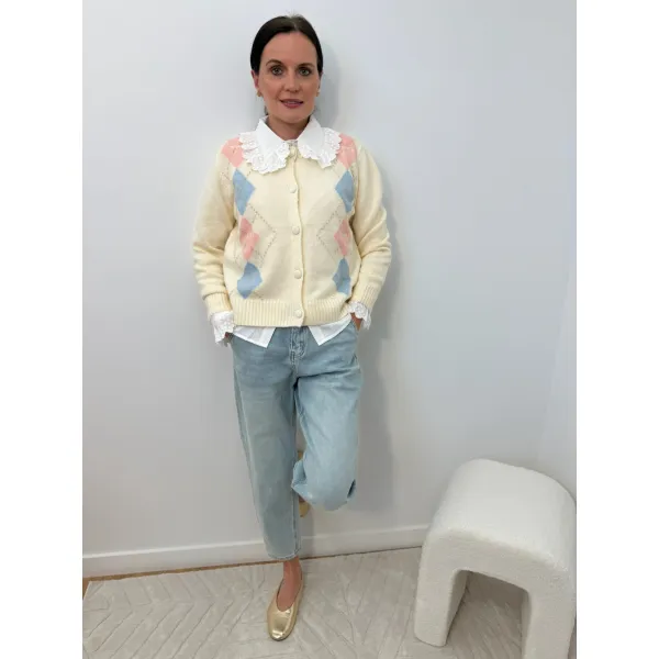 Wiskozowy sweter TULLA w odcieniu wanilii w romby