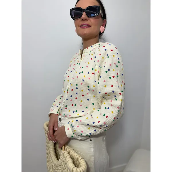 Bawełniana bluzka CARITA w odcieniu wanilii w serca rozmiar M/L